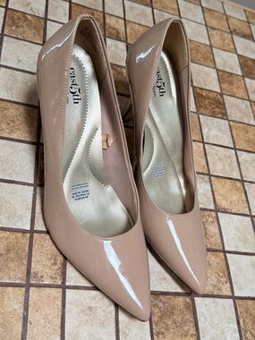 East 5th Nude Pointed-Toe Pumps